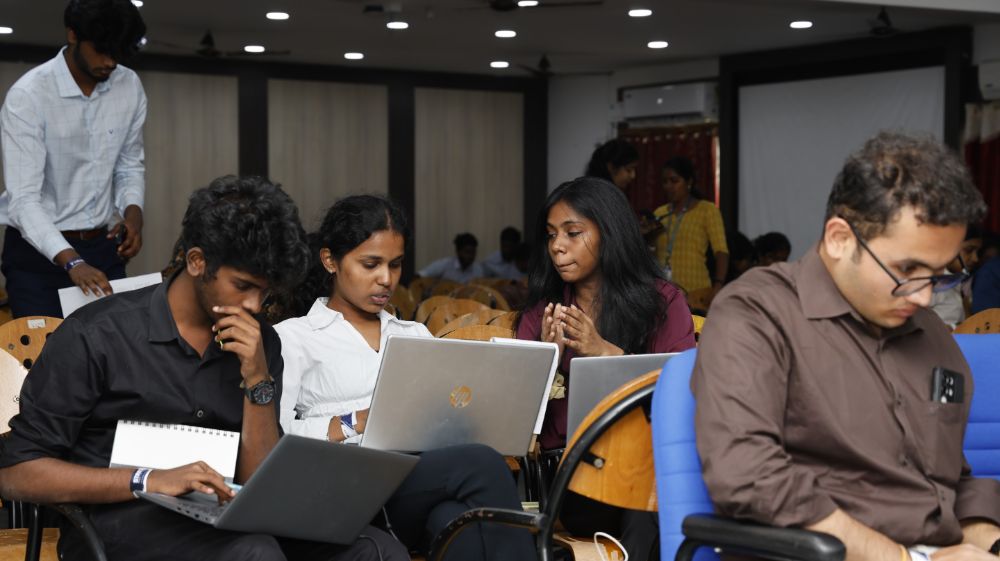 Participants during a round